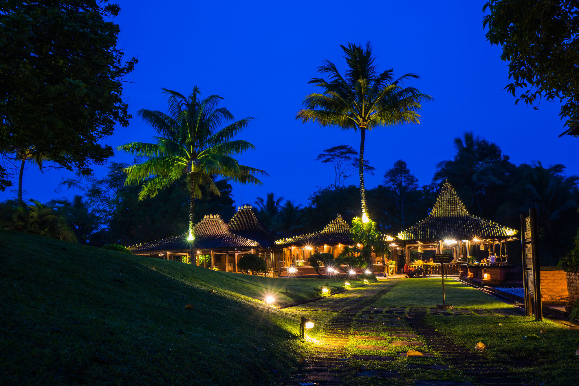 Mesastila Resort And Spa Магеланг Экстерьер фото